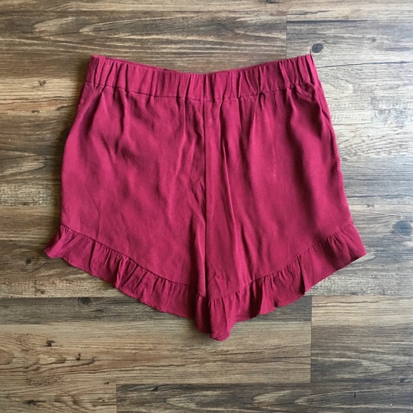 H&M Ruffled Shorts - Picture 4 of 5